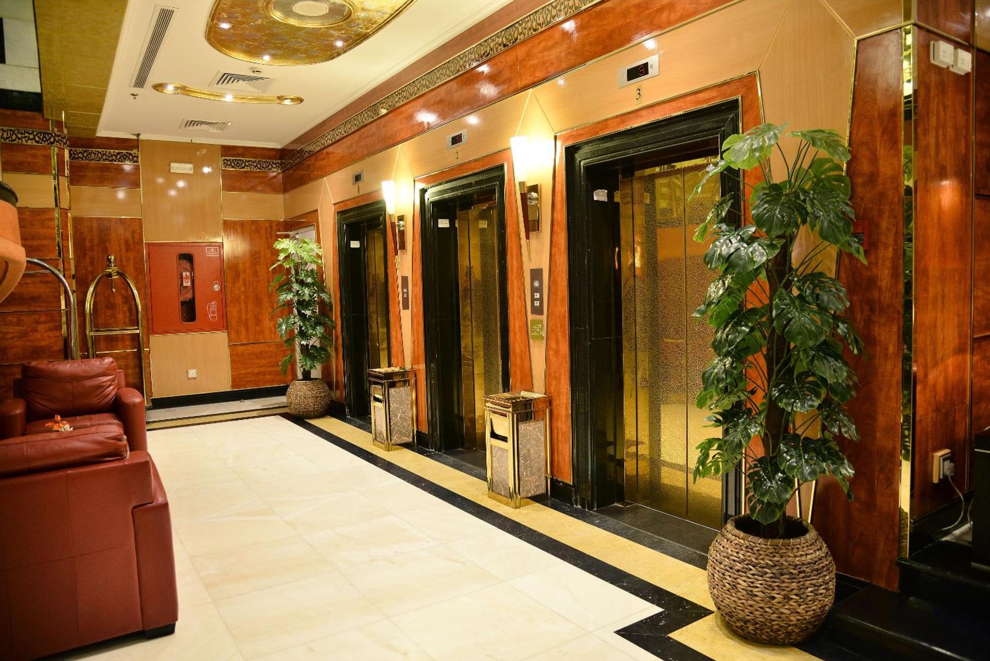 Golden Tulip Al Shakreen Medina Екстер'єр фото