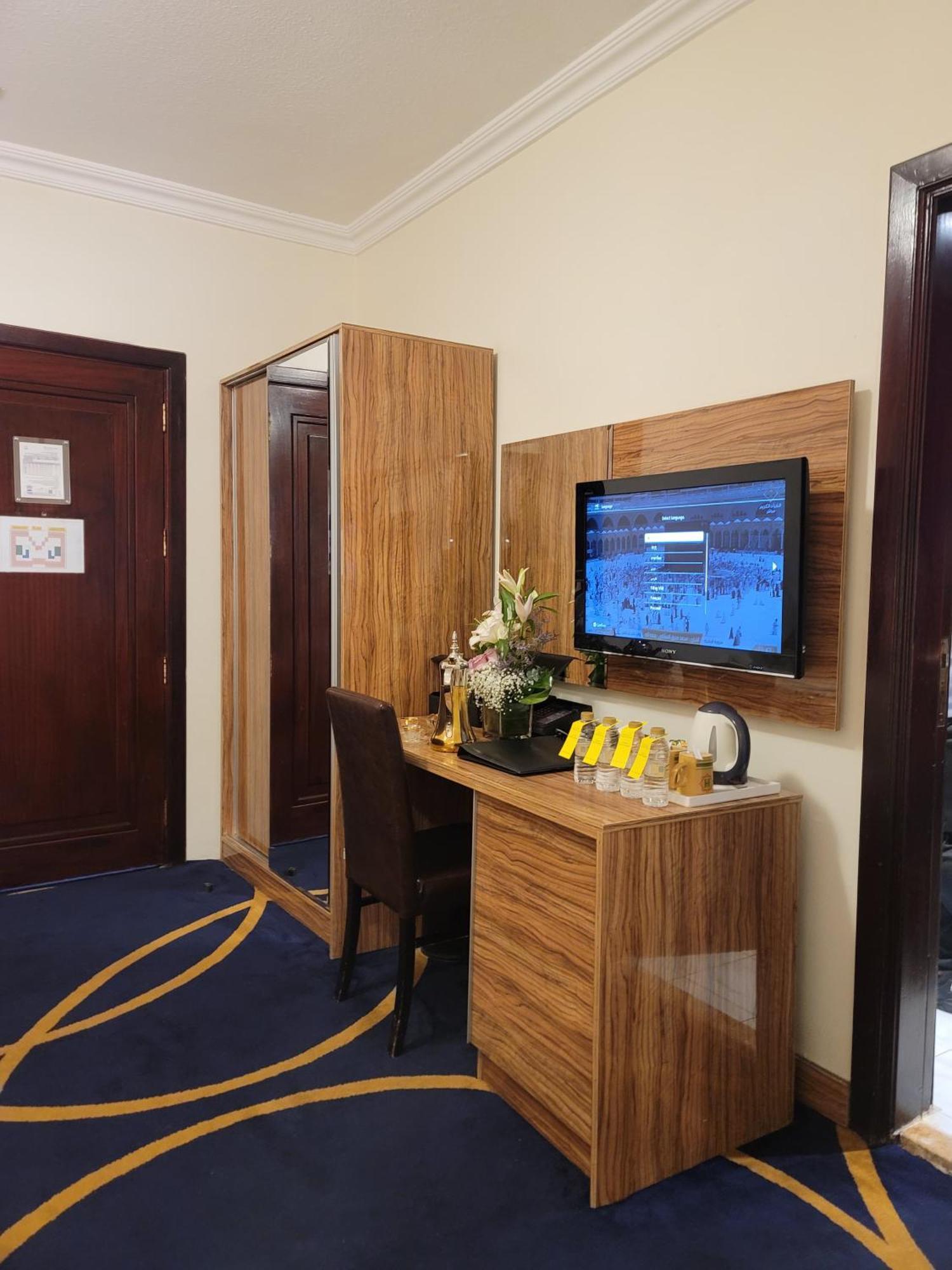 Golden Tulip Al Shakreen Medina Екстер'єр фото